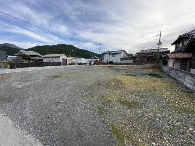 丹波市氷上町香良の売地の外観