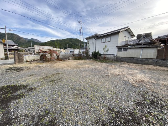 丹波市氷上町香良の売地の外観