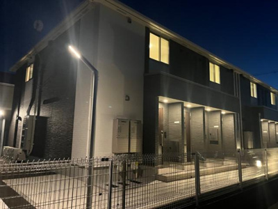 【外観】 | オーヴェスト　カーサ | 外観写真（夜）