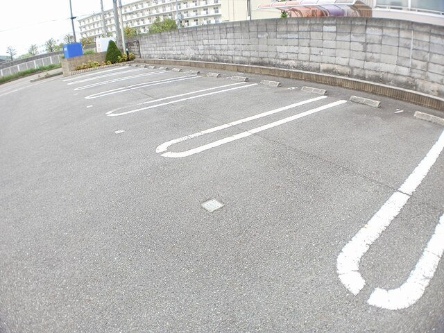 エスペランサ白国Ⅱの駐車場