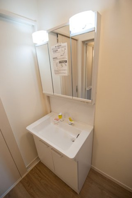 【洗面所】 | 浅間町戸建 | 洗面台は新品です！