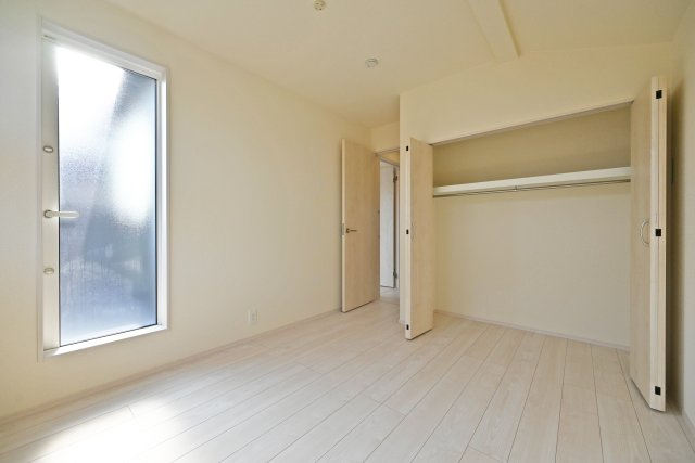 ブルーミングガーデン中野北1丁目新築一戸建│3LDK+インナーガレージの洋室|‐洋室約5.34帖(2F)-