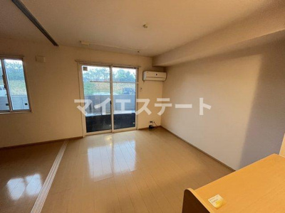 【居間・リビング】 | リーブリング | 別部屋写真