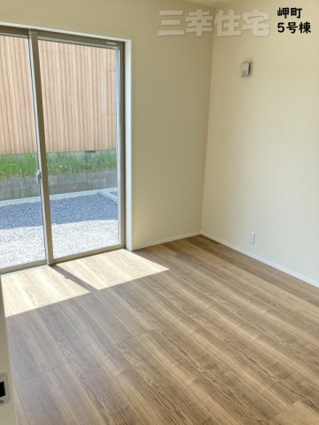 碧南市岬町の洋室|洋室5.2帖