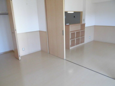 【居間・リビング】 | アメニティ志木 | ゆったり過ごせる居間です