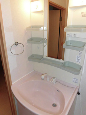 【洗面所】 | アメニティ志木 | スペースが確保できる洗面所です