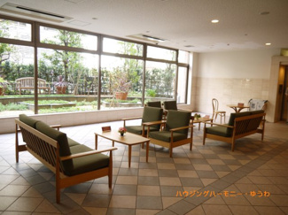 【エントランス】 | モダンなデザインが目を引く素敵なエントランス。