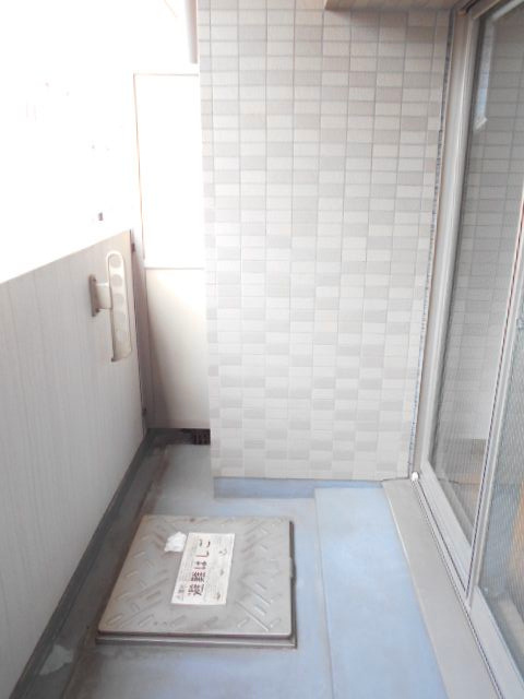 メゾン・ド・ヴィレ千葉中央のバルコニー