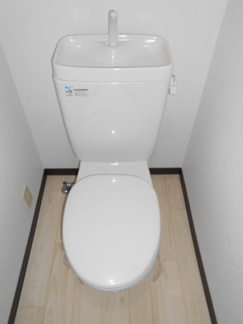 メゾン・ド・ヴィレ千葉中央のトイレ