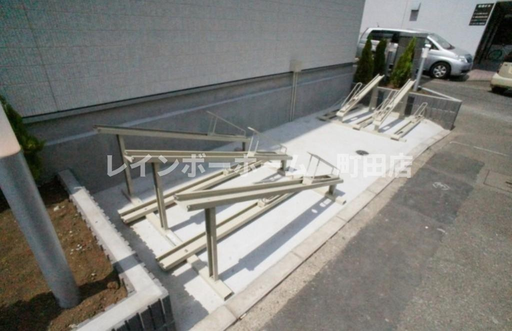 リブリ・ロイヤルサクセス※初期費用分割あと払いサービス利用可能物件の駐車場