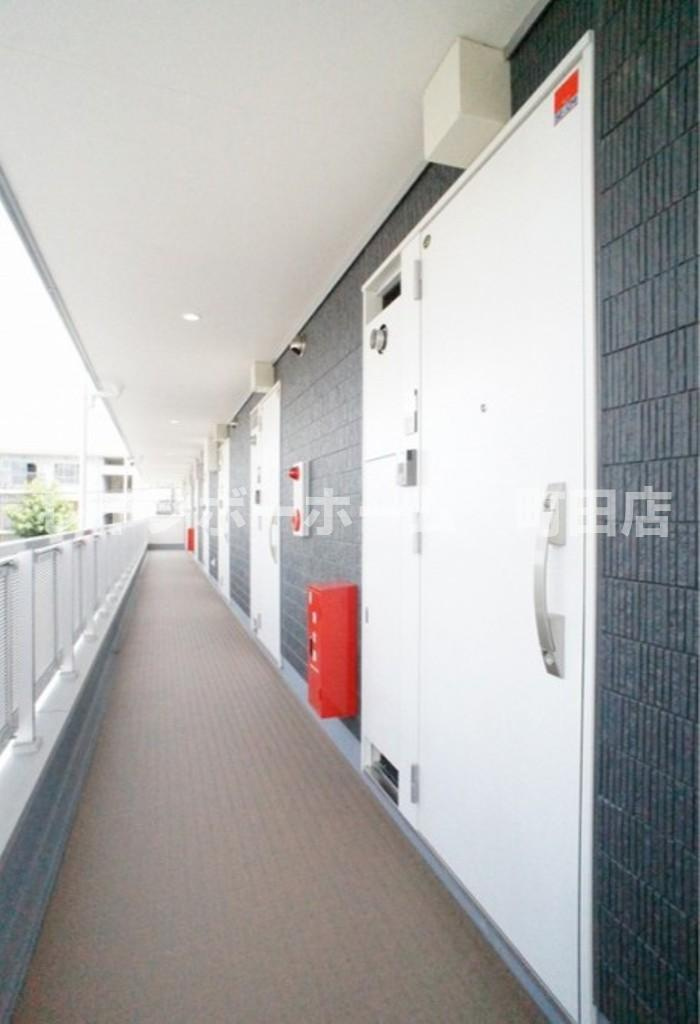 リブリ・ロイヤルサクセス※初期費用分割あと払いサービス利用可能物件のロビー