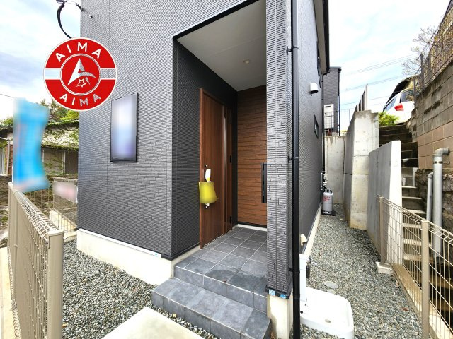 福岡市東区香住ヶ丘4丁目第4-1棟（1号棟）の玄関|おでかけの時も帰った時も、「我が家」を最初に感じでもらえる素敵な空間に。
