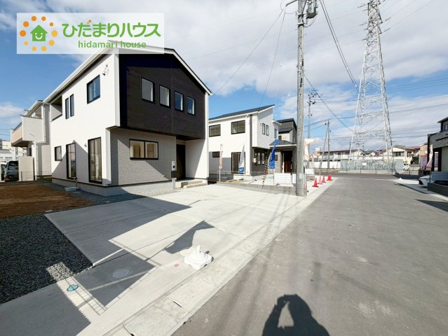 郡山市芳賀三丁目　新築戸建　7号棟の前面道路含む現地写真|小学校が近く、お子様の通学も安心ですね☆彡