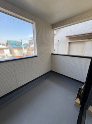 【バルコニー】 | Cradle garden堺市堺区西湊町第1 | 広々としたルーフバルコニー！屋根付きで急な雨でもお洗濯物が濡れる心配がありません。