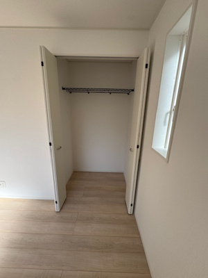 【収納】 | Cradle garden堺市堺区西湊町第1 | 6帖の納戸にもしっかりと収納スペース付き！お部屋も広くスッキリ使える嬉しい設計です。