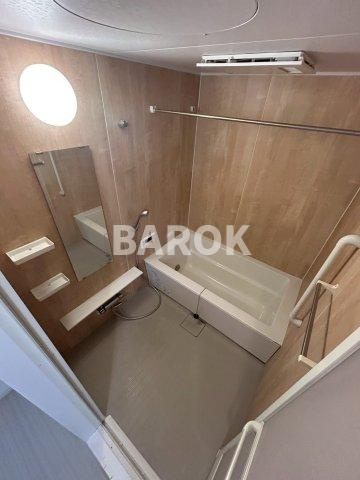 ルミエール箱崎駅前の浴室