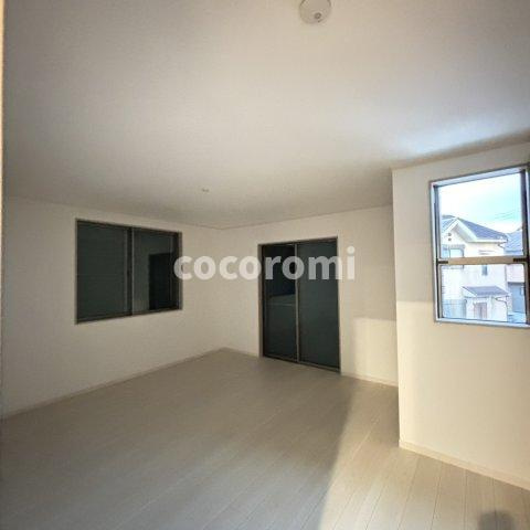 下植野小字宮本　新築戸建ての洋室