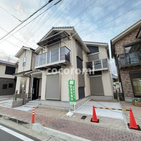 下植野小字宮本　新築戸建てのエントランス