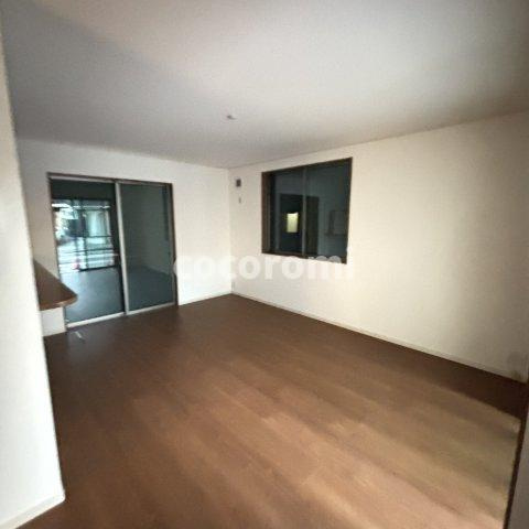 下植野小字宮本　新築戸建ての居間・リビング