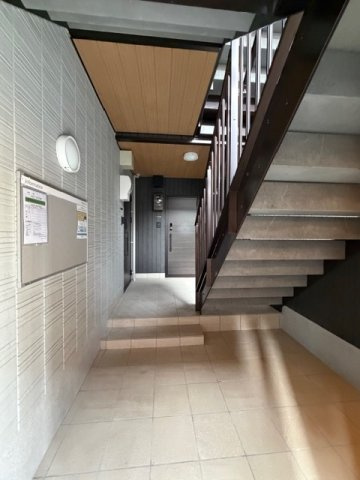 FOREST　COURT三番町のロビー