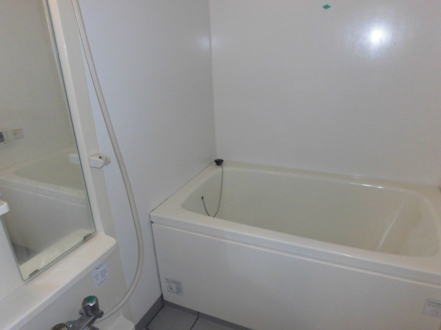 大阪市中央区本町橋の賃貸マンションの浴室