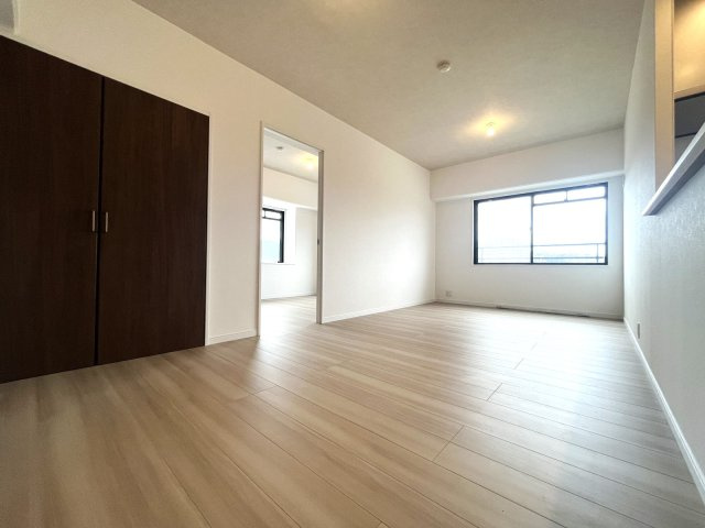 クレスト小笹の洋室|
落ち着ける空間で家族の会話も広がりそうです♪