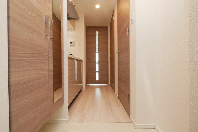 S-RESIDENCE福島玉川Tresの玄関