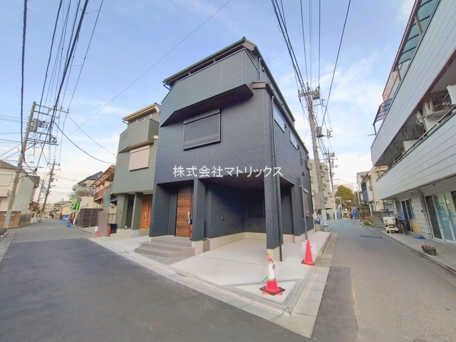 練馬区高松4丁目　始発駅×車庫付　耐震住宅　全2棟の前面道路含む現地写真