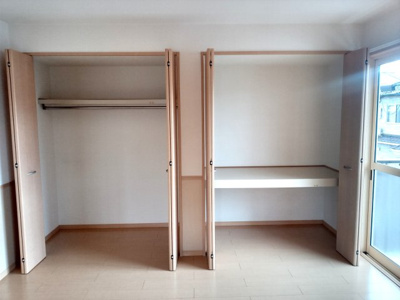 【その他】 | ひだまり館 A棟 | 南側洋室6帖の収納