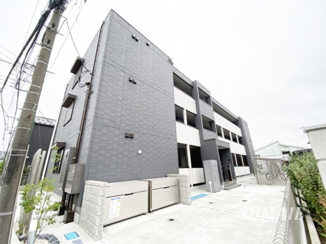 ノーブルパレスの外観|3階建てアパート☆