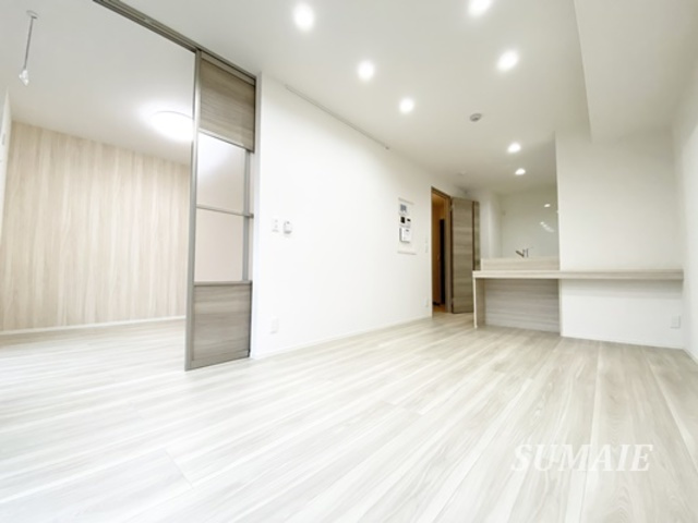 ノーブルパレスの居間・リビング|落ち着いた内装です！