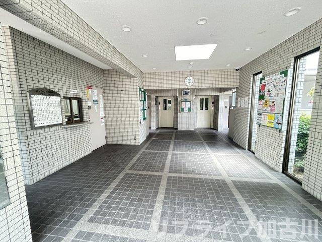 シャルヴィ加古川のエントランス