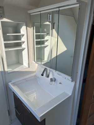 【独立洗面台】 | シャトー阿佐谷 | 嬉しい独立洗面台付き。