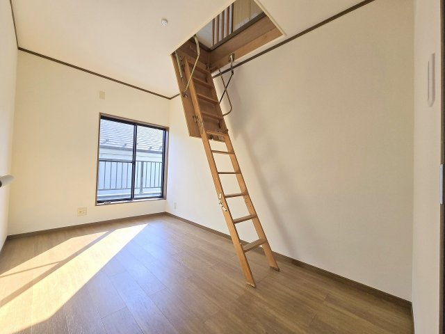 羽村市羽加美1丁目　中古戸建の洋室