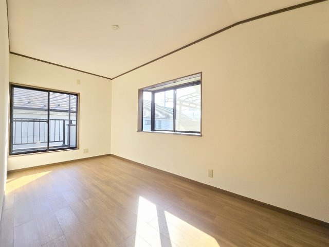 羽村市羽加美1丁目　中古戸建の洋室