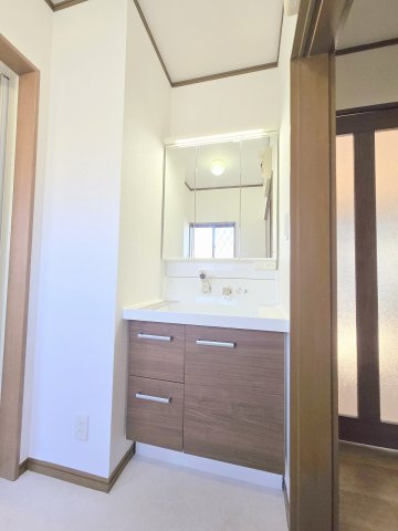 羽村市羽加美1丁目　中古戸建の独立洗面台