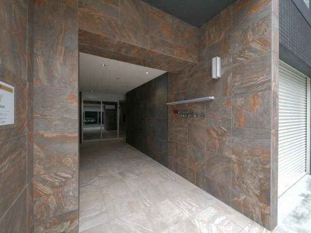 オズレジデンス今里NORTHの駐車場