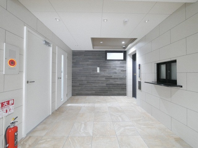 オズレジデンス今里NORTHのロビー