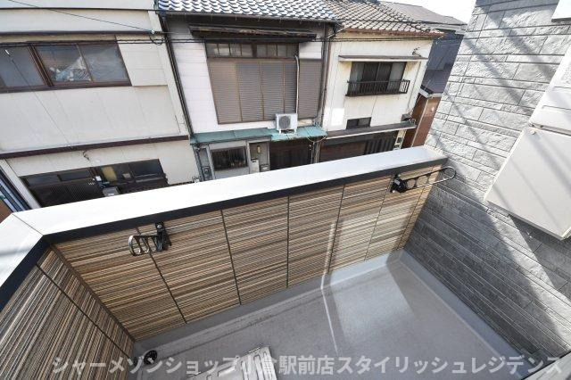 BRAVE BASE 戸畑東のバルコニー