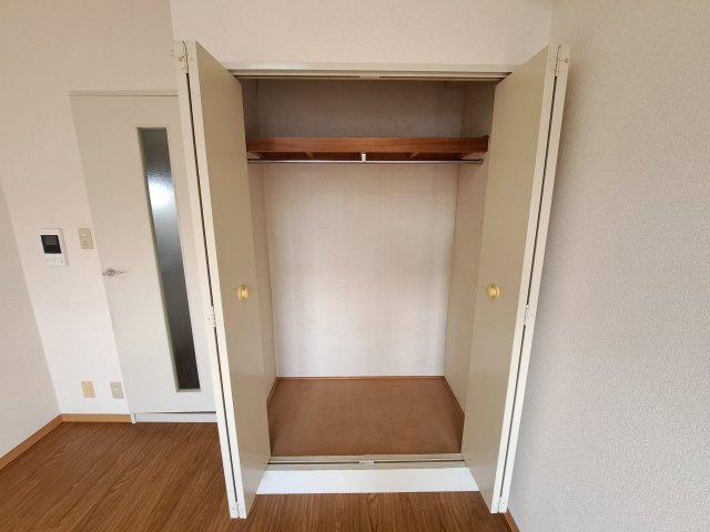 フロイデ里中の収納