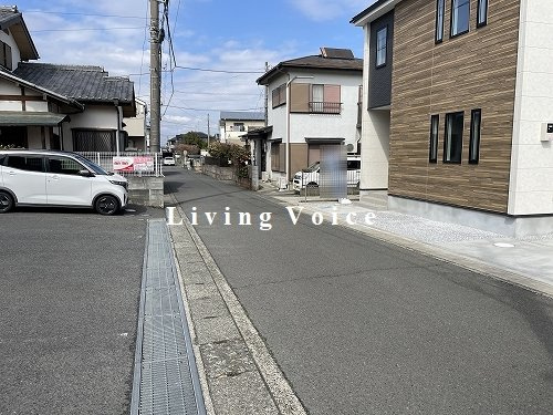 【居間・リビング】 | 【仲介手数料０円】平塚市片岡1期　新築一戸建て | 平塚市片岡1期　新築一戸建て