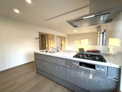 【キッチン】 | 狭山台団地２街区 25号棟 | 室内を見渡すことができる対面キッチン