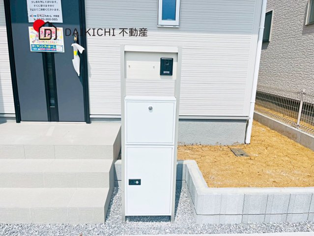 【玄関】 | Livele Garden.S　鴻巣市登戸第2 新築戸建　全3棟　2号棟