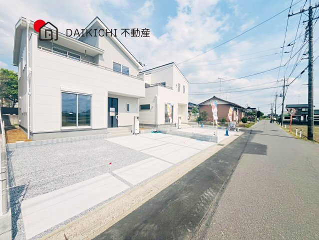 【前面道路含む現地写真】 | Livele Garden.S　鴻巣市登戸第2 新築戸建　全3棟　2号棟