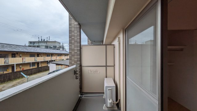 【バルコニー】