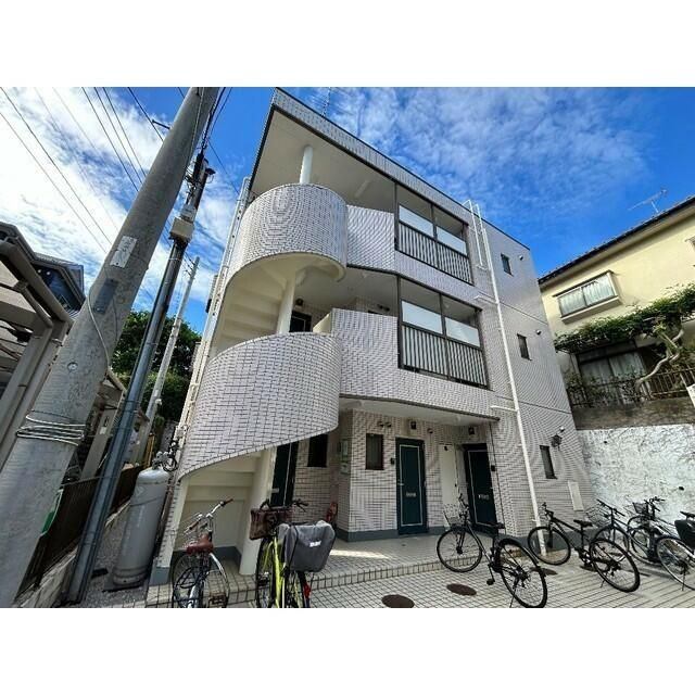 タリーハイム太田窪の外観