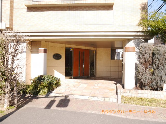 【エントランス】 | レーベンハイム志村プレノルガール | 清廉とされたエントランスになっています。