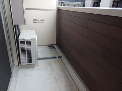 【バルコニー】 | ラピスＡ | 外からの目が気にならないバルコニーで洗濯物が干せます