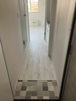 【玄関】 | ルミエール | 明るい玄関です