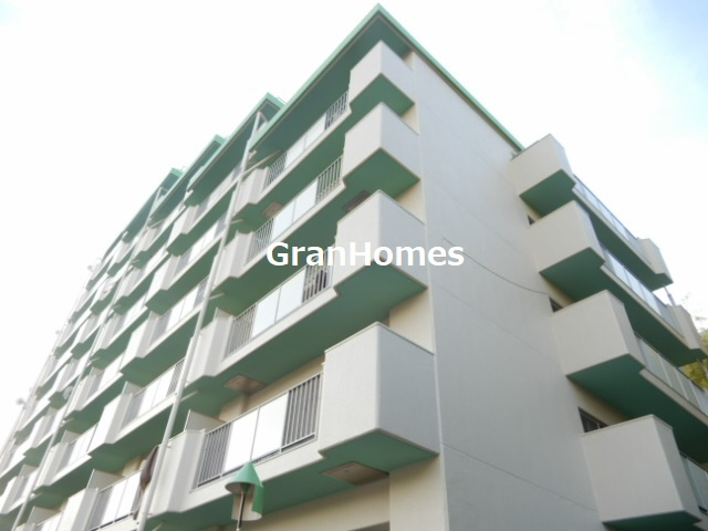 パレス朝霧ヶ丘の外観